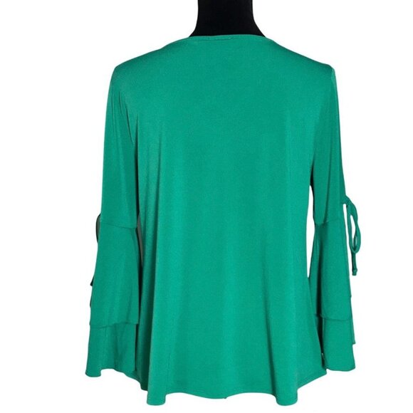 Cupio Tiered Cold Shoulder Sleeve V-Neck Blouse in Green - Size Medium - Picture 2 of 6